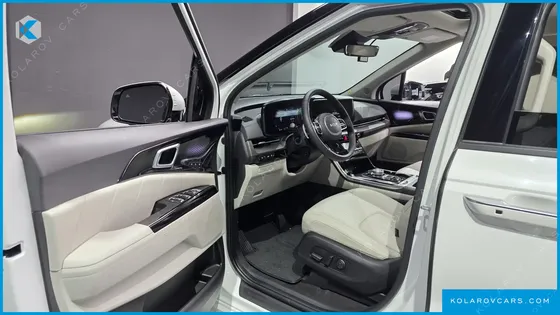 KIA CARNIVAL GASOLINE 7-SEATER SIGNATURE