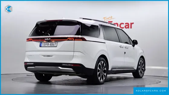 KIA CARNIVAL DIESEL 9-SEATER SIGNATURE