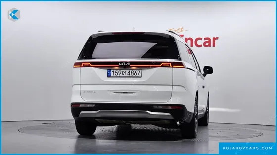 KIA CARNIVAL DIESEL 9-SEATER SIGNATURE