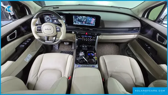 KIA CARNIVAL GASOLINE 4-SEATER HI-LIMOUSINE