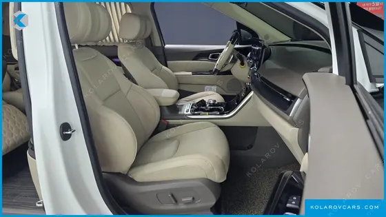 KIA CARNIVAL GASOLINE 4-SEATER HI-LIMOUSINE