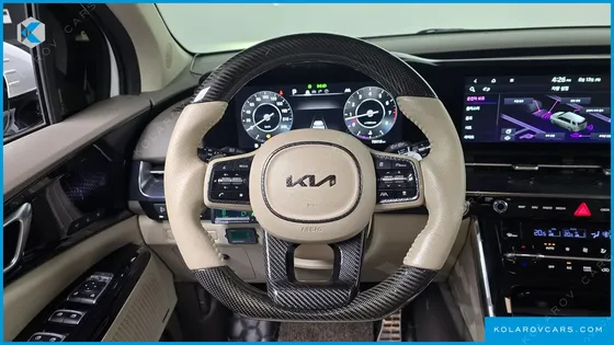 KIA CARNIVAL GASOLINE 4-SEATER HI-LIMOUSINE
