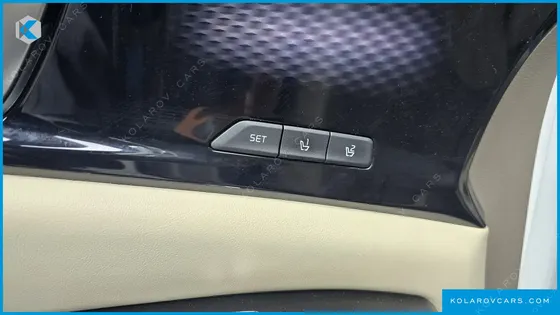 KIA CARNIVAL GASOLINE 4-SEATER HI-LIMOUSINE