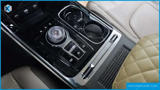KIA CARNIVAL GASOLINE 9-SEATER HI-LIMOUSINE