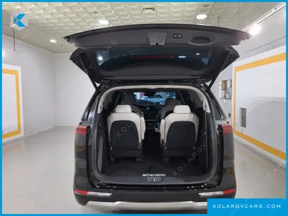 KIA CARNIVAL GASOLINE 9-SEATER SIGNATURE