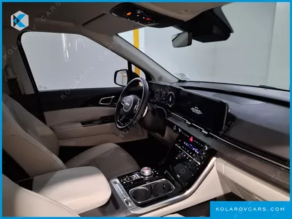 KIA CARNIVAL GASOLINE 9-SEATER SIGNATURE