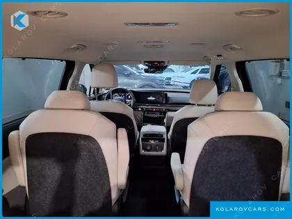 KIA CARNIVAL GASOLINE 9-SEATER SIGNATURE