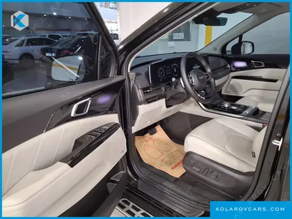 KIA CARNIVAL GASOLINE 9-SEATER SIGNATURE