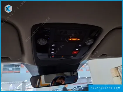 KIA CARNIVAL GASOLINE 9-SEATER SIGNATURE