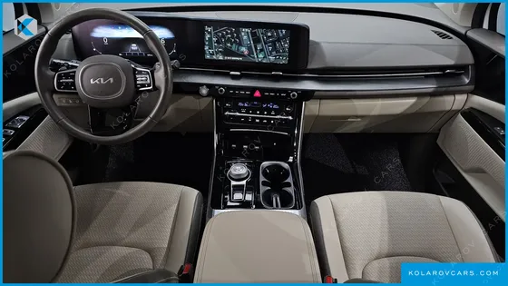 KIA CARNIVAL GASOLINE 7-SEATER NOBLESSE