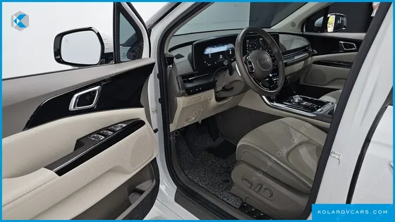 KIA CARNIVAL GASOLINE 7-SEATER NOBLESSE