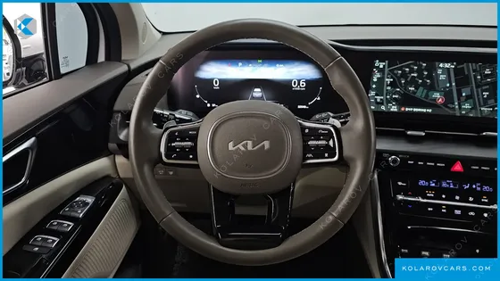 KIA CARNIVAL GASOLINE 7-SEATER NOBLESSE