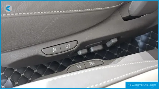 KIA CARNIVAL GASOLINE 7-SEATER NOBLESSE