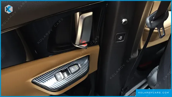 KIA CARNIVAL 9-SEATER NOBLESSE