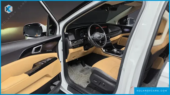 KIA CARNIVAL DIESEL 9-SEATER SIGNATURE