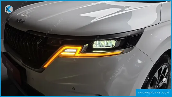 KIA CARNIVAL DIESEL 9-SEATER SIGNATURE