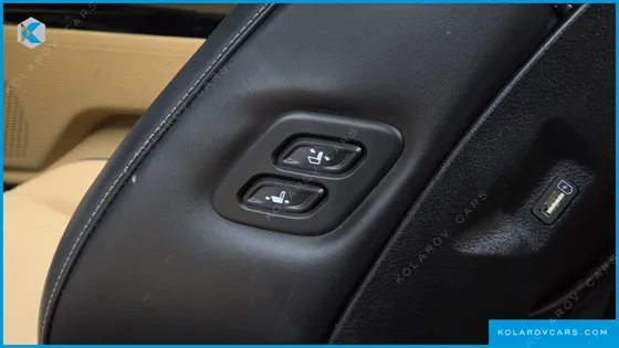 KIA CARNIVAL DIESEL 9-SEATER SIGNATURE