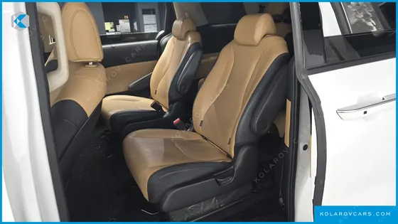 KIA CARNIVAL DIESEL 9-SEATER NOBLESSE