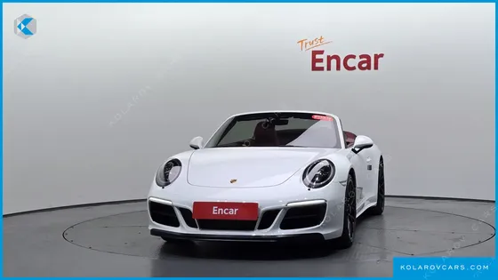 PORSCHE 911 CARRERA 4 GTS CABRIOLET