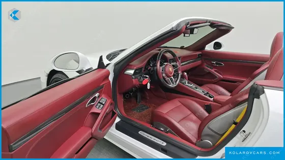 PORSCHE 911 CARRERA 4 GTS CABRIOLET