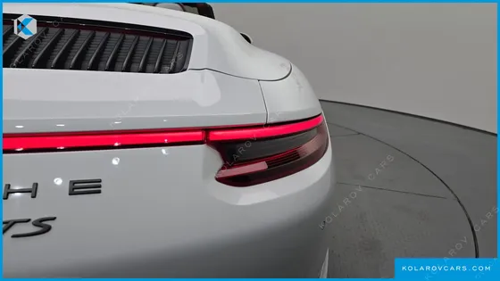 PORSCHE 911 CARRERA 4 GTS CABRIOLET