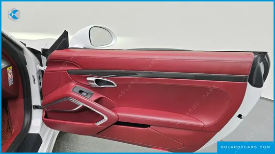 PORSCHE 911 CARRERA 4 GTS CABRIOLET