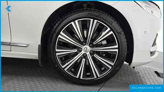 VOLVO S90 B5 ULTRA BRIGHT