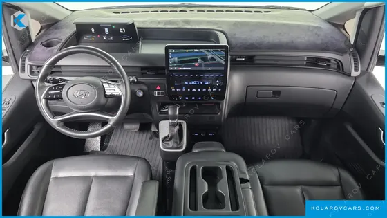 HYUNDAI STARIA TOURER 9-SEATER