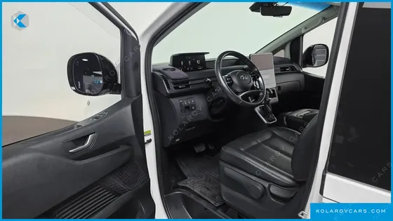 HYUNDAI STARIA TOURER 9-SEATER