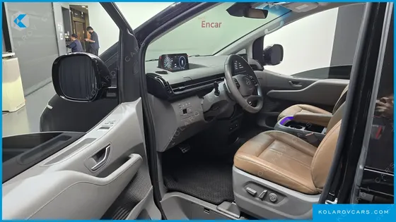 HYUNDAI STARIA HEV 1.6 LOUNGE 7-SEATER