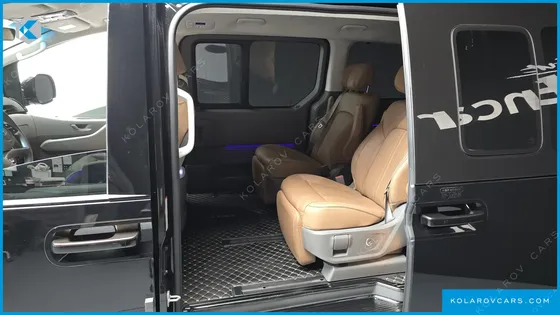 HYUNDAI STARIA HEV 1.6 LOUNGE 7-SEATER