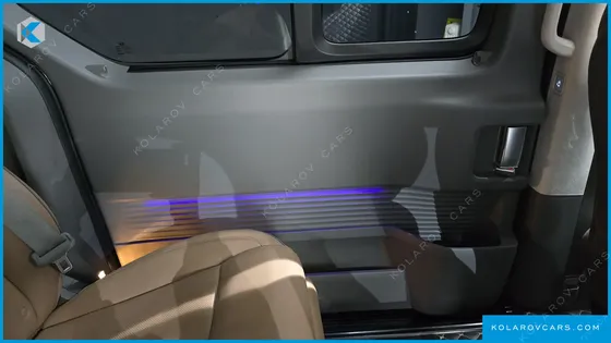HYUNDAI STARIA HEV 1.6 LOUNGE 7-SEATER