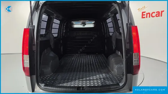 HYUNDAI STARIA CARGO 3-SEATER