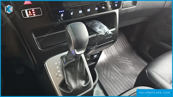 HYUNDAI STARIA HEV 1.6 CARGO 5-SEATER
