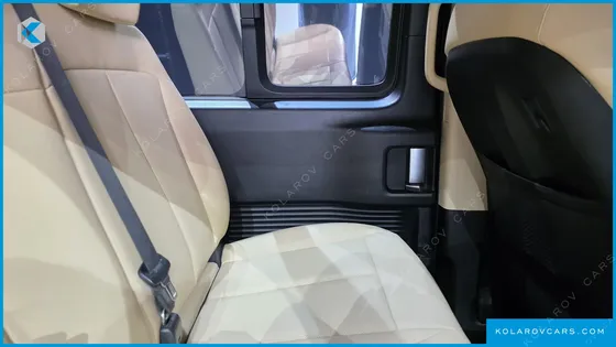 HYUNDAI STARIA CARGO 5-SEATER