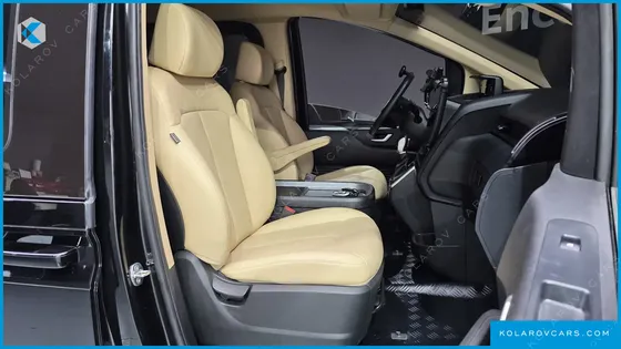 HYUNDAI STARIA CARGO 5-SEATER
