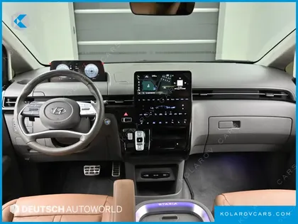 HYUNDAI STARIA 4WD LOUNGE 9-SEATER