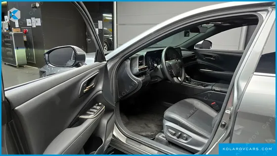 TOYOTA CROWN 2.5 4WD HYBRID
