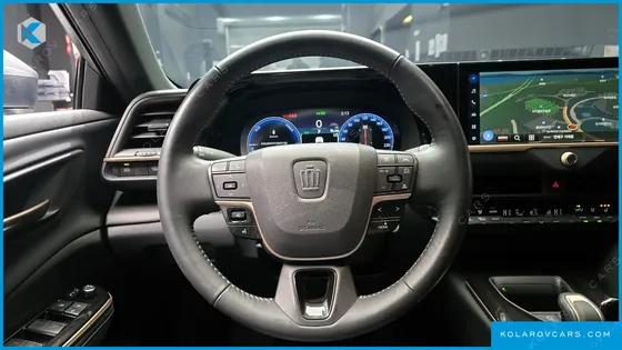 TOYOTA CROWN 2.5 4WD HYBRID
