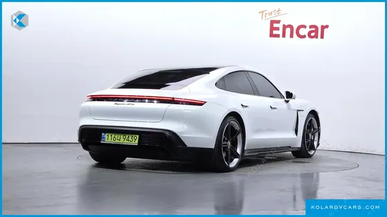 PORSCHE TAYCAN GTS
