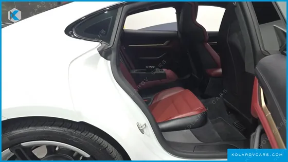 PORSCHE TAYCAN GTS