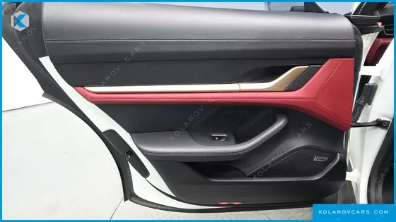 PORSCHE TAYCAN GTS