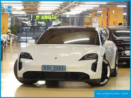 PORSCHE TAYCAN TURBO S