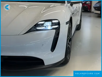 PORSCHE TAYCAN 4S