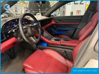 PORSCHE TAYCAN 4S