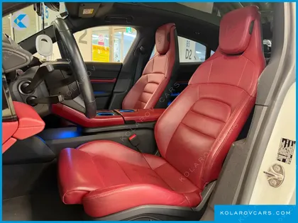 PORSCHE TAYCAN 4S