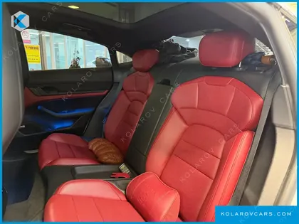 PORSCHE TAYCAN 4S