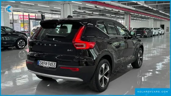 VOLVO XC40 B4 ULTRA BRIGHT