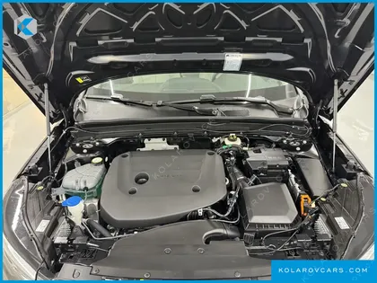 VOLVO XC40 B4 ULTRA BRIGHT