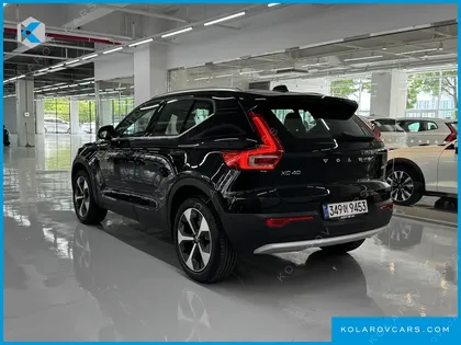 VOLVO XC40 B4 ULTRA BRIGHT